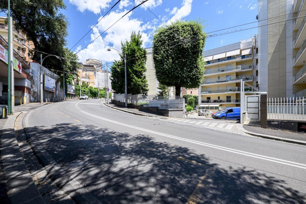 Viale Dei Colli Aminei 10 Appartamento Napoli
